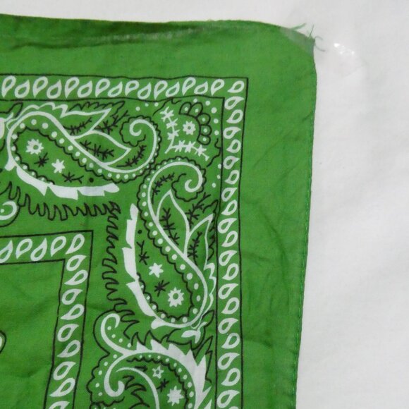 Unbranded | OS One Size | Green Paisley Square Bandana / Scarf - Picture 4 of 16